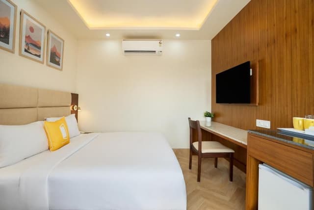 King Room with Balcony