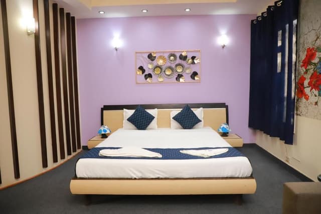 Deluxe Suite