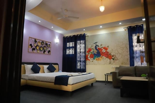 Deluxe Suite