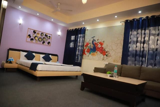 Deluxe Suite