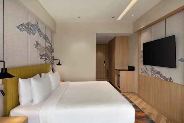 Standard Room, 1 King Bed