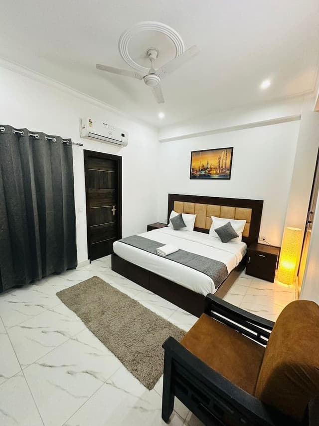 Comfort Single Room, Balcony, City View