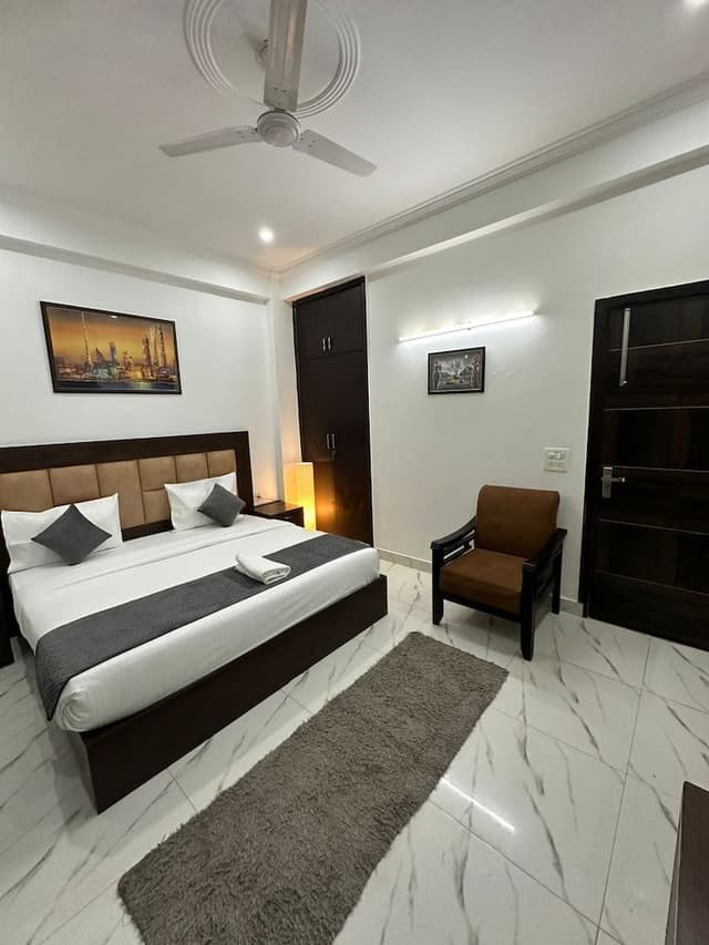 Comfort Single Room, Balcony, City View