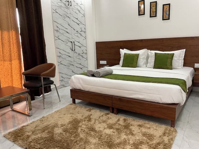 Comfort Single Room, Balcony, City View