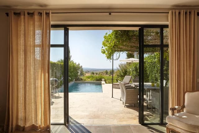Les maisons de la cave - private pool