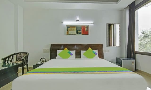 Deluxe Room, City View