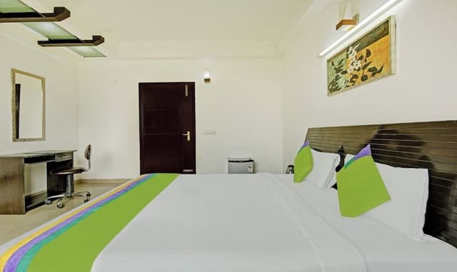 Deluxe Room, City View
