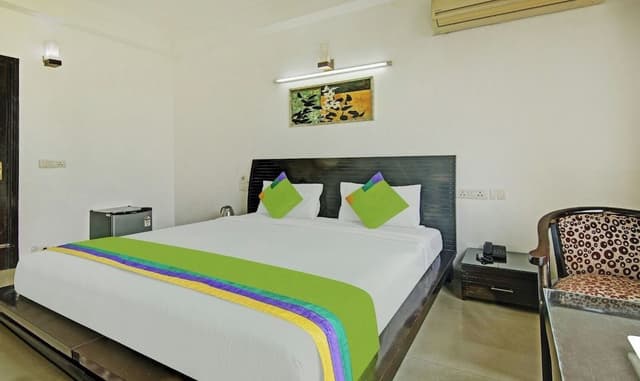 Deluxe Room, City View
