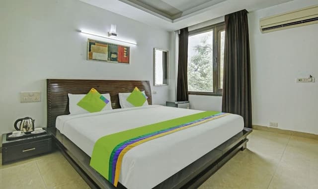 Deluxe Room, City View