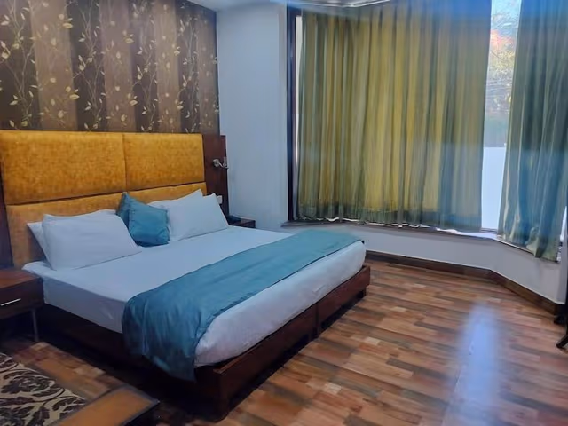 Classic Double Room, 1 Queen Bed, Non Smoking, City View