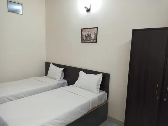 Standard Twin Room