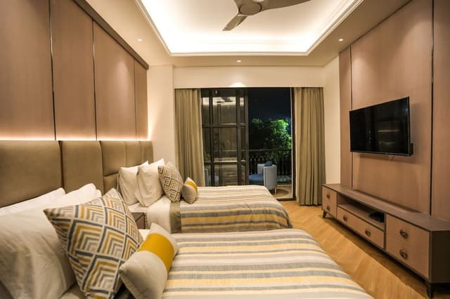 Business Twin Room, Smoking, City View