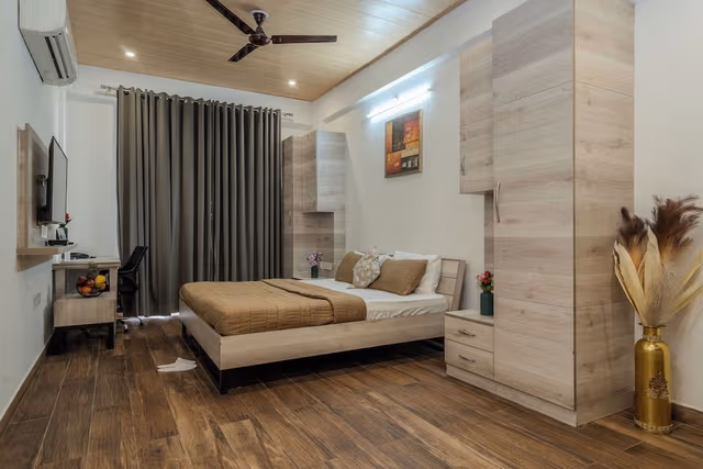 Family Room, Balcony, City View