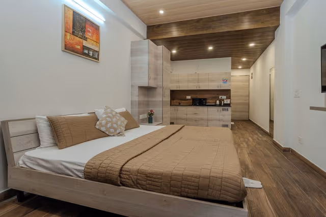 Family Room, Balcony, City View