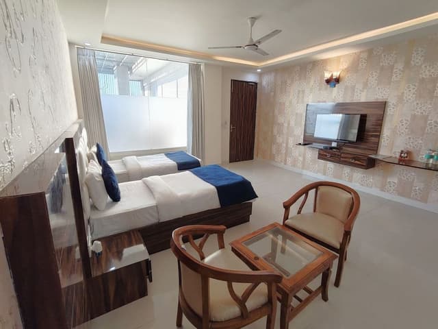 Deluxe Twin Room