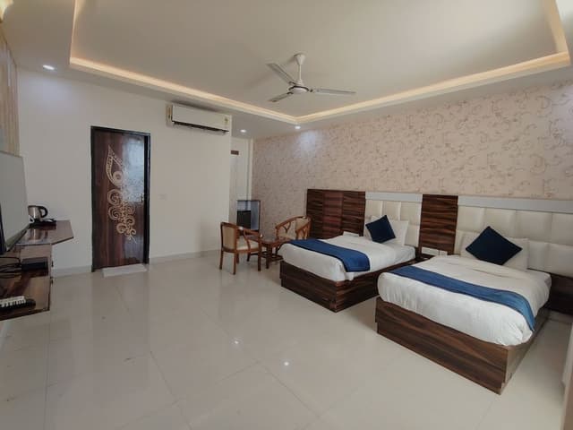 Deluxe Twin Room