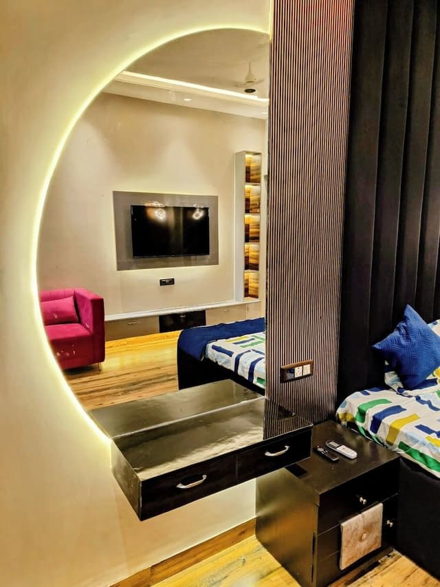 Luxury Suite, Balcony, Corner
