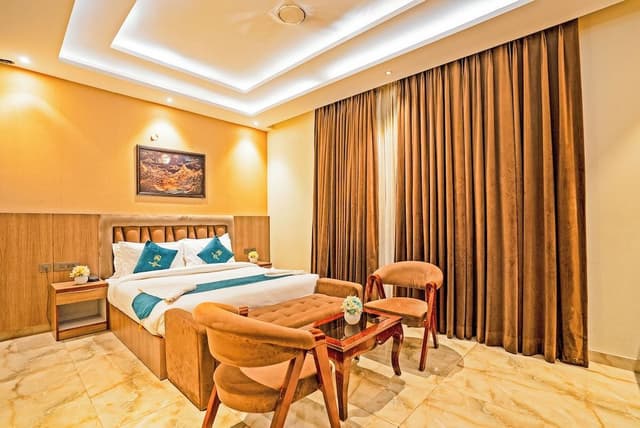 Executive Room, City View