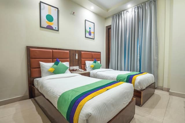 Standard Twin Room