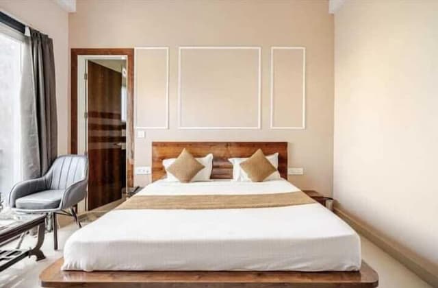 Deluxe Double Room, City View