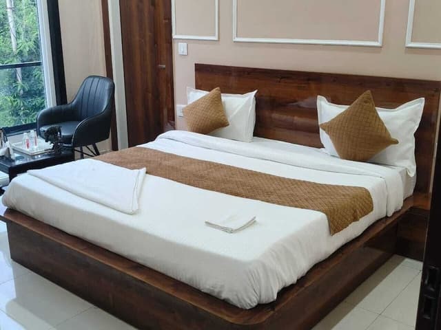 Deluxe Double Room, City View