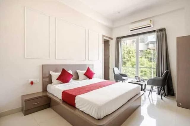 Deluxe Double Room, City View