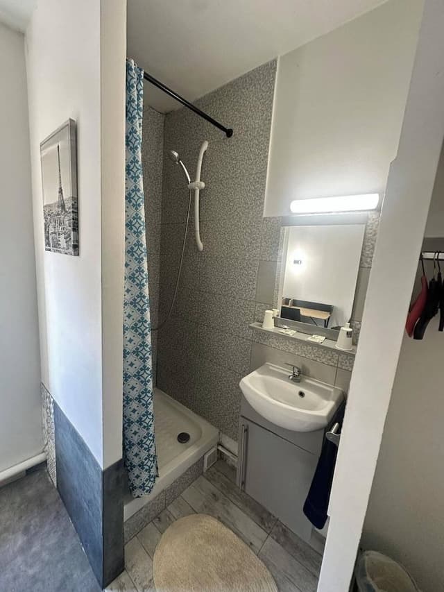 Double Room (with shower)