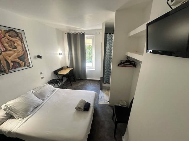 Double Room (with shower + toilet)