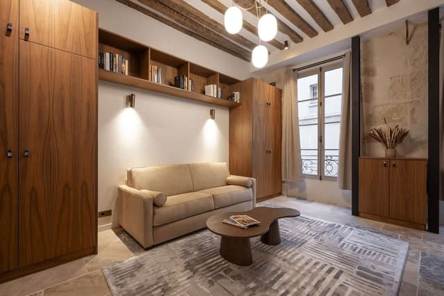 Deluxe Apartment