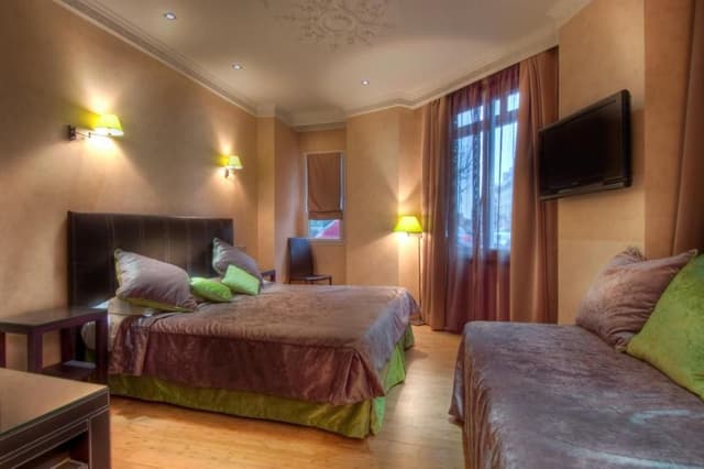 Triple Room