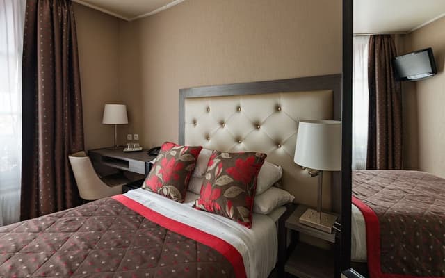 Single Room ( Single Bed)