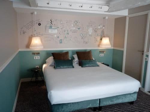 Deluxe Room with Panoramic City View with terrace
