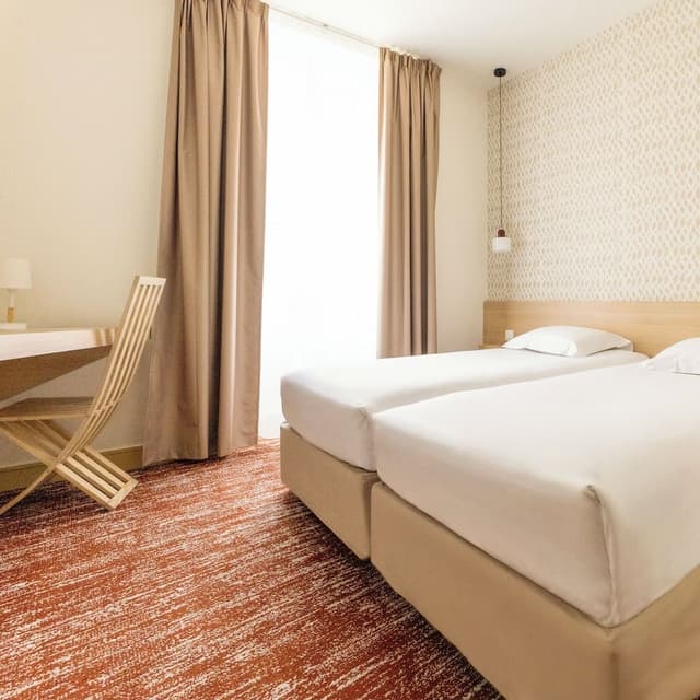 Twin Room, City View