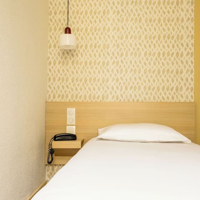 Single Room, Courtyard View