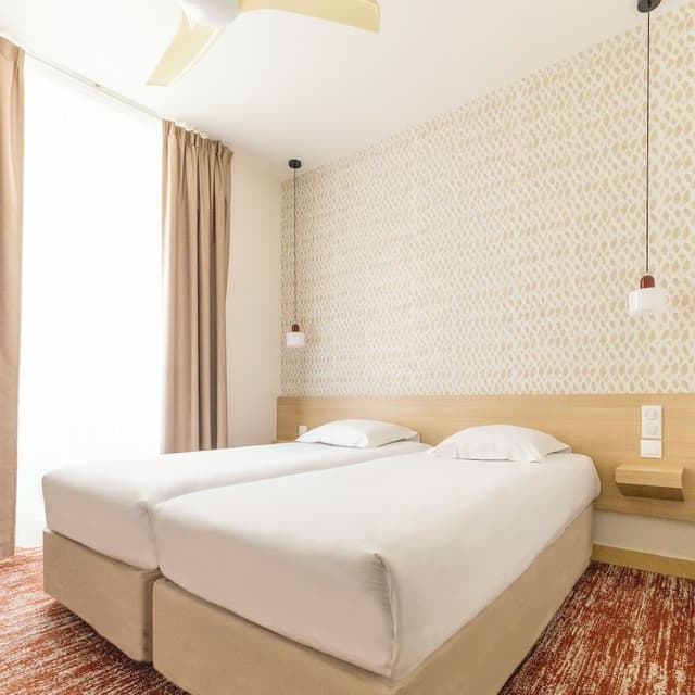 Twin Room, City View