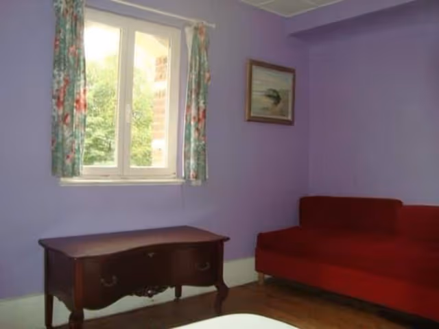 Double Room (Iris)