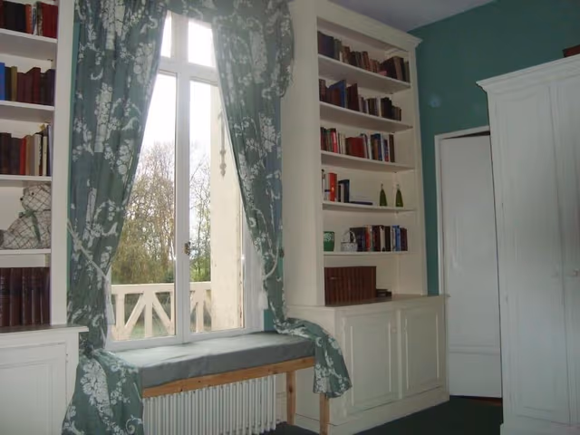 Classic House, Multiple Bedrooms
