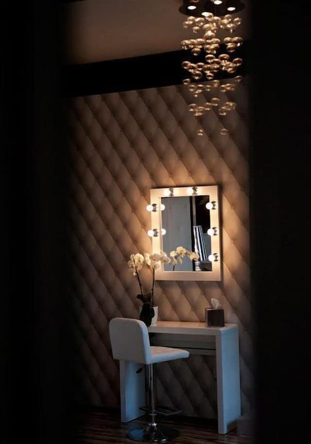 Swan Suite with private spa and garden