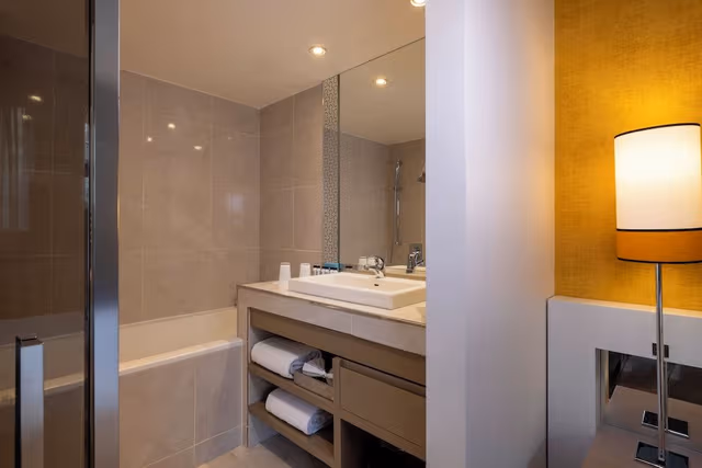 Deluxe Double or Twin Room