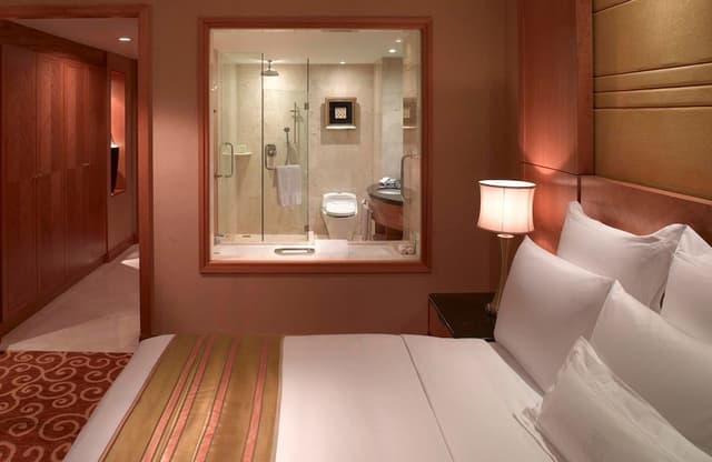 Junior Suite, 1 King Bed, City View