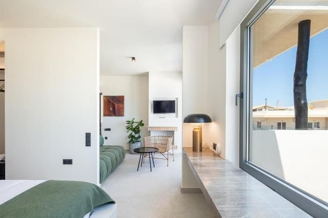 Deluxe Suite with Sea View