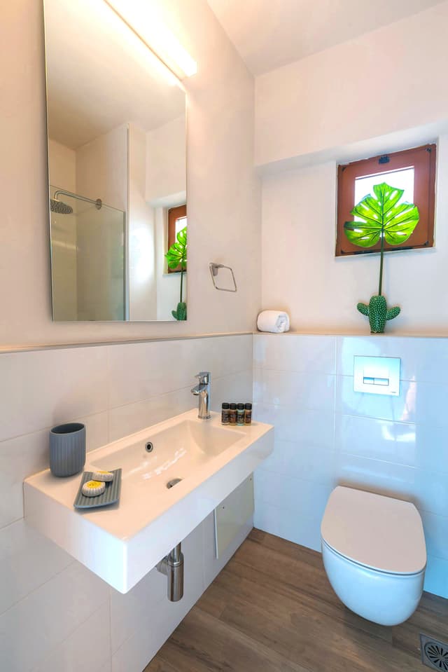 Superior Apartment with Side Sea View