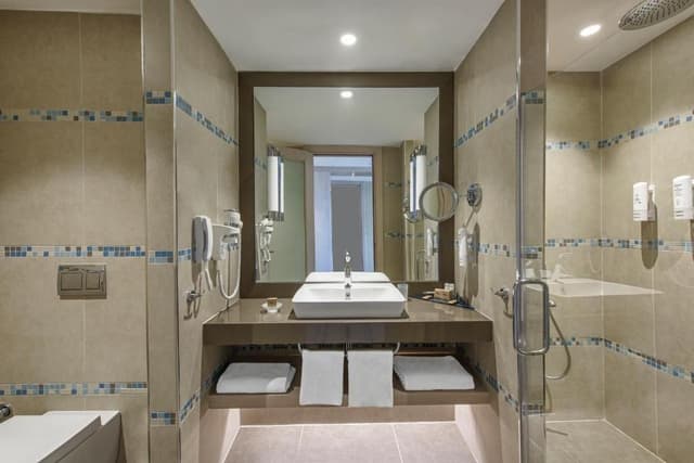Deluxe Family Room