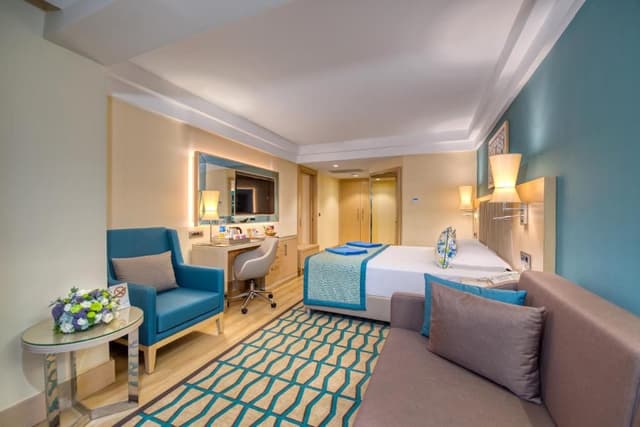 Suite with Pool View
