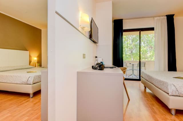 Double Room, 1 Queen Bed