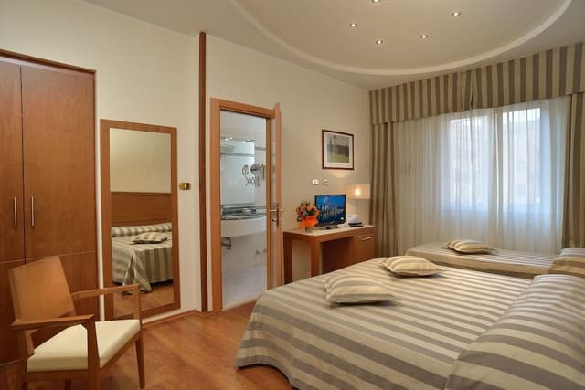 Comfort Triple Room