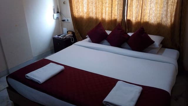 Deluxe Studio, 2 Twin Beds, City View