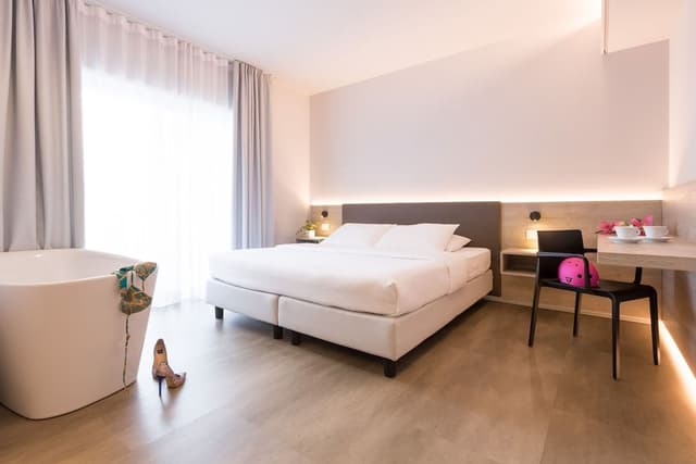 Deluxe Room with Balcony and Spa Access