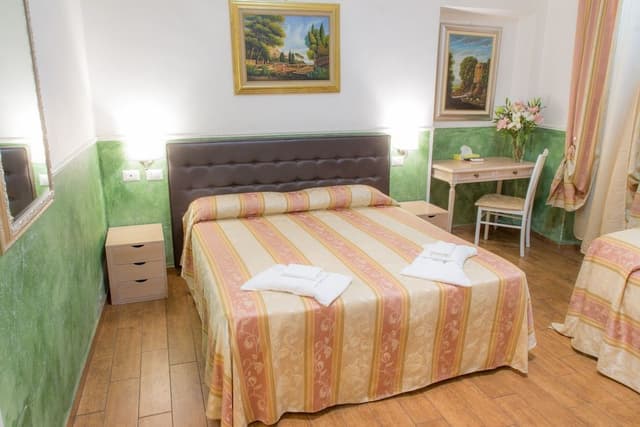 Triple Room