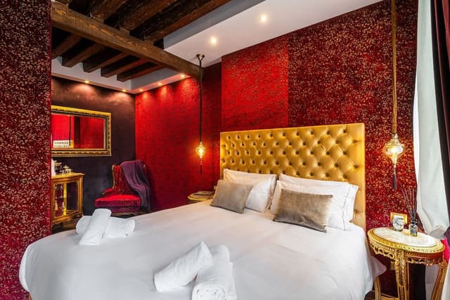 Superior Room, Balcony, Canal View